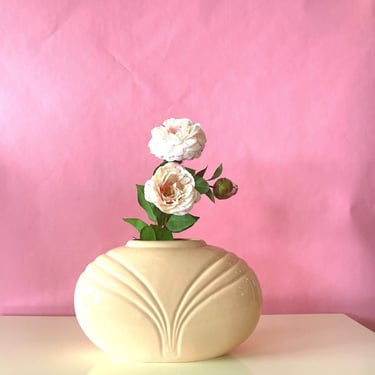 Vintage 1980s Perfectly Peach Large Ceramic Vase In The Style of Haeger 