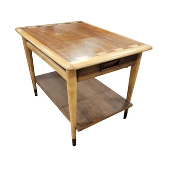 Lane Acclaim Walnut End Table 