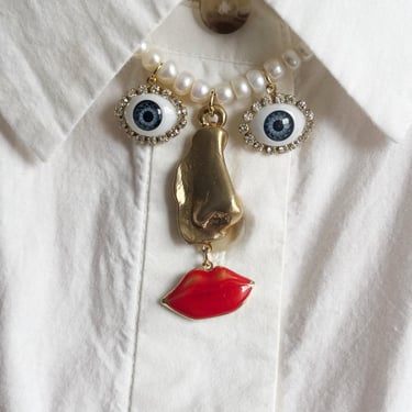 Ode to the master pearl necklace 