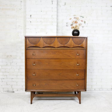 Vintage MCM 5 drawers walnut tall highboy Broyhill Brasilia dresser | Free delivery only in NYC and Hudson Valley areas 