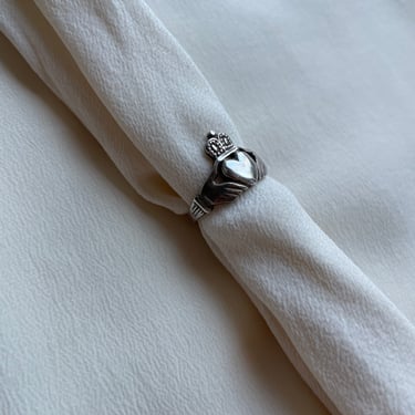 1980s claddagh ring, irish silver ring R140