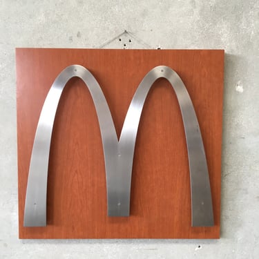 McDonalds Sign Letter M