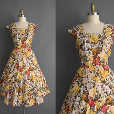 vintage 1950s Dress | Gorgeous Golden Floral Print Cotton Full Skirt Dress | Large 