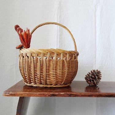 wicker basket, woven basket, rattan basket vintage 