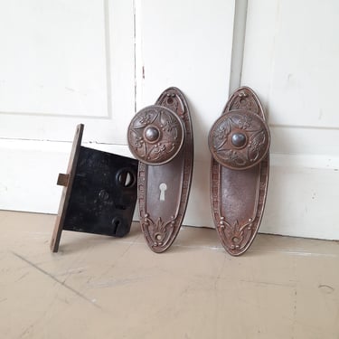 Complete Niles Chicago Hardware Set, Antique Doorknob and Lock Set, Door Knob Lock Set, Antique Door Hardware, Door Knob Set 