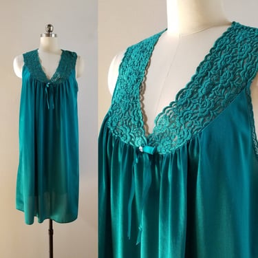 1980's Vanity Fair Nightgown in Emerald Green 80's Loungewear Women's Sleepwear Vintage 80s Lingerie 