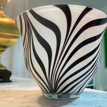 Vintage 80's Era Super Graphic Black White Handblown Art Glass Bowl 