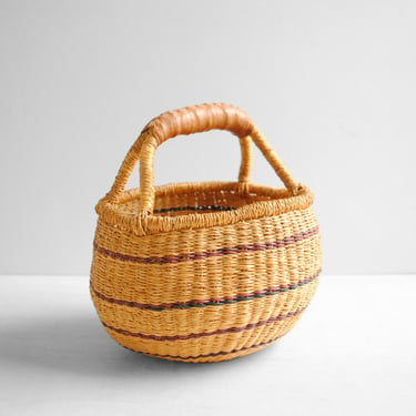 Vintage Small African Bolga Basket, Woven Straw Basket in Neutral and Purple Straw with Leather Wrapped Handle 
