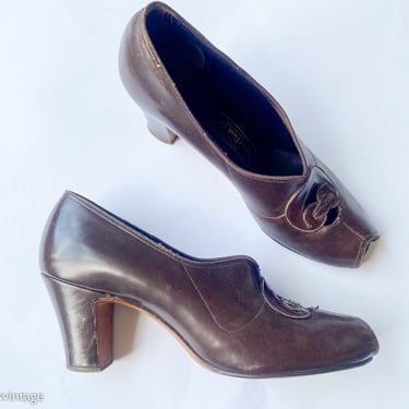 1940s Brown Leather Peep-Toe Pumps  | 40s Brown Leather Pumps | Rice O'Neill | 9 AA 