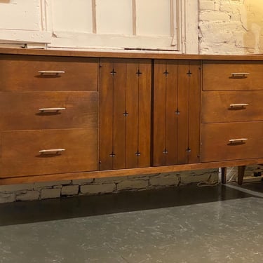 Broyhill Saga 9-Drawer/Triple Dresser, Circa 1960s - *Please ask for a shipping quote before you buy. 