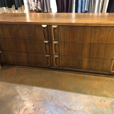 Mid-Century Modern Dresser 