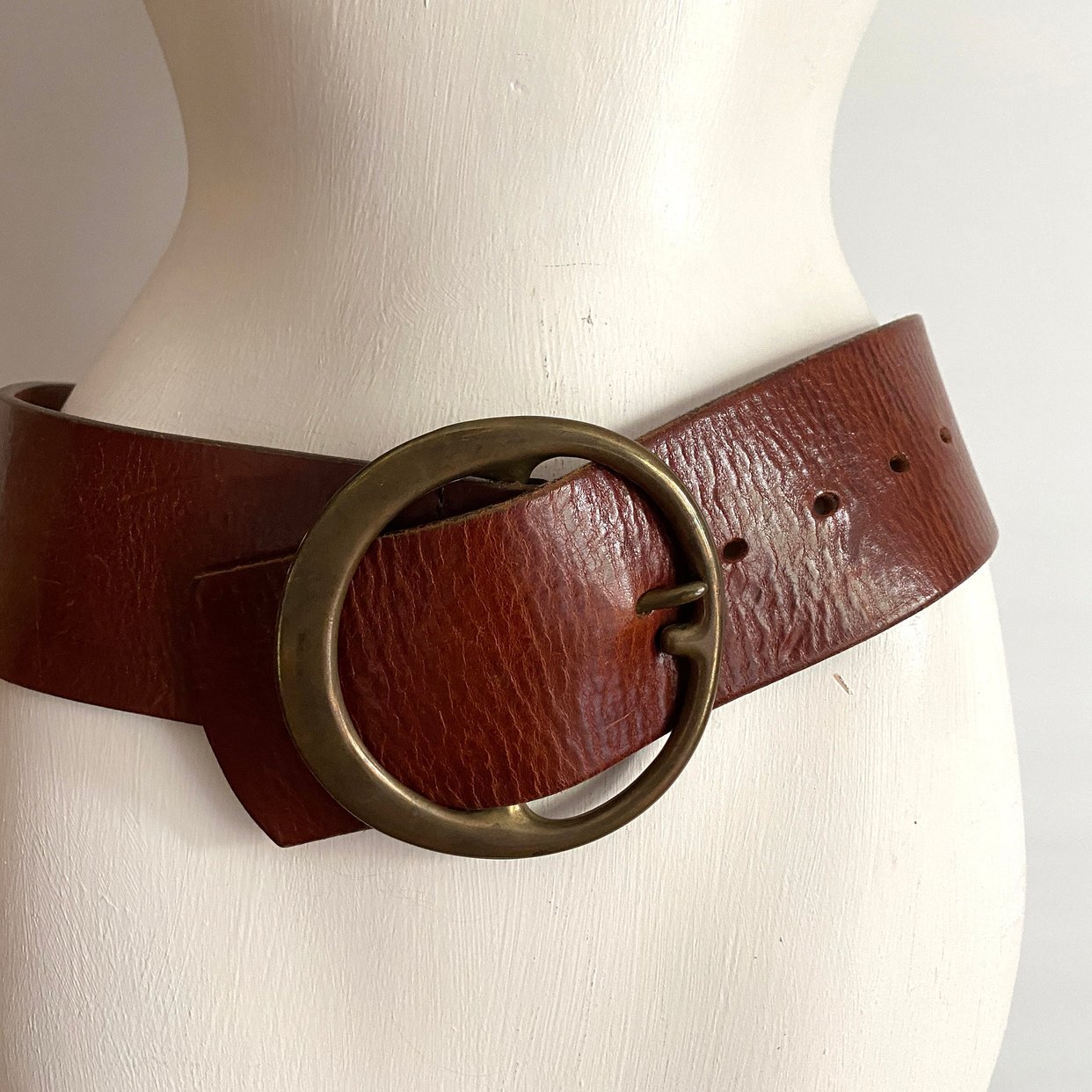 Vintage Brown Leather Belt Wide Brass Buckle Waist Boho Size M Boho Style Vintage Gold Round Buckle Belt, Fashionable Pu  main image 2