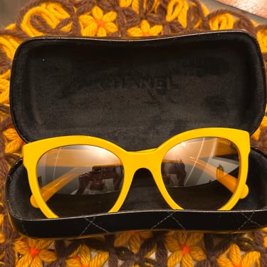 Authentic Chanel Yellow Sunglasses Lego CC 5315 