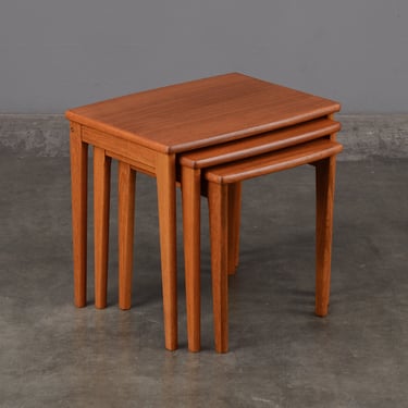 Danish Modern Teak Nesting Tables Trio Mid-Century Side Tables 