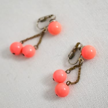 1960s Bright Coral Bead Dangle Clip Earrings 