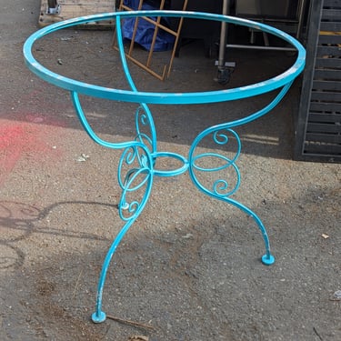 Vintage Wrought Iron Patio Table (no top)