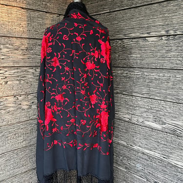 silk embroidered piano shawl 1920s black and red floral fringe flamenco cape 