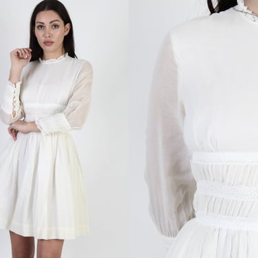 1960's Mod Wedding Dress / Plain Floral Lace Short Dress / Simple Bridesmaids Outfit / Vintage All Off White Smocked Mini Dress 