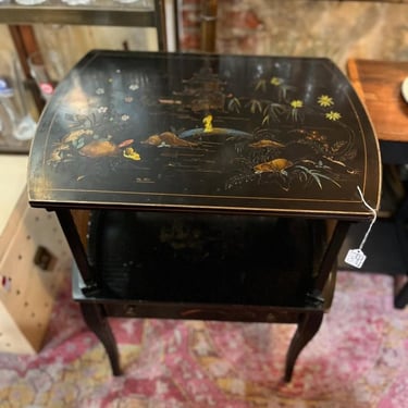 Vintage chinoiserie side table with a drawer, 29.5”x24”x18” 