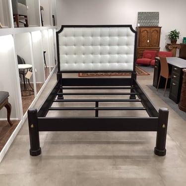 Tufted Queen Bed Frame (BO39)