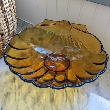 Amber Glass Vintage Shell Bowl 