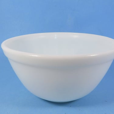 Vintage White Opal Pyrex Mixing Bowl - White Opal Pyrex Mixing Bowl 402- 1 1/2 Quart Opal Pyrex Bowl 