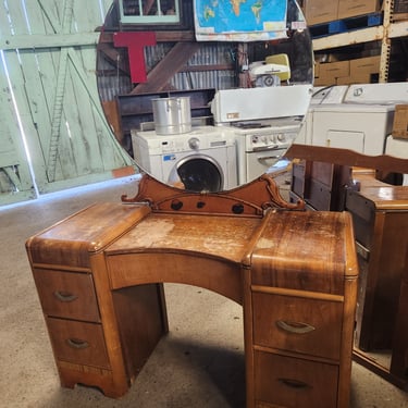 Vintage waterfall deals dresser with mirror