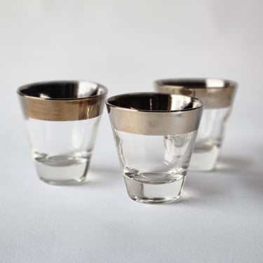 Dorothy Thorpe style shot glasses vintage MCM bar ware with silver band set of three 