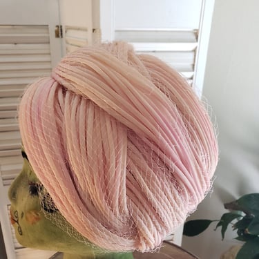 Vintage  60s PINK Christian Dior Turban/Beehive Chapeau w/Tulle 