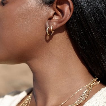 Twisted Small Hoop Earrings - Olina 