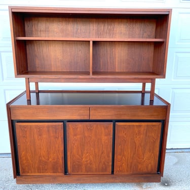 Mid Century Modern Buffet Hutch  / Merton Gershun Dillingham Esprit  /  Bar Sideboard Credenza Cabinet TV Stand / Walnut & Black 