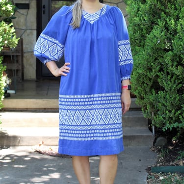 Vintage 70s Maya Quiche Guatemalan Dress, Medium Women, blue white cotton, tapestry design 