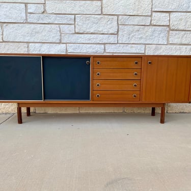 Italian Mid Century Modern Sideboard in Teak with Rosewood Accents, C. 1960s 