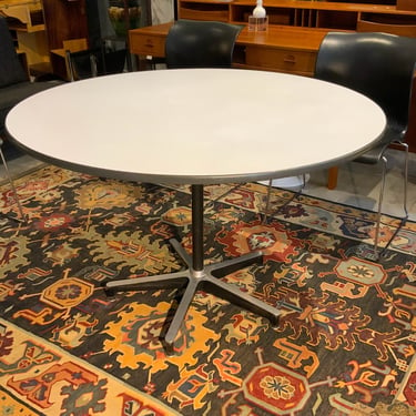 Vintage Early Production Eames for Herman Miller 45″ 650 Dining Table with Cast Aluminum Base