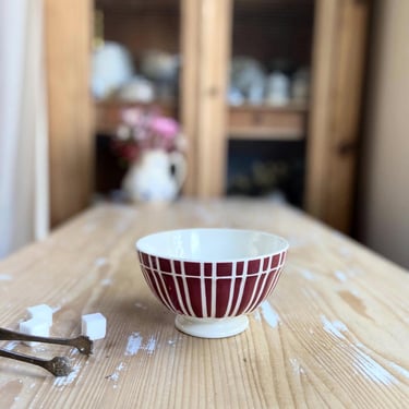 Beautiful vintage French ironstone cafe au lait bowl 