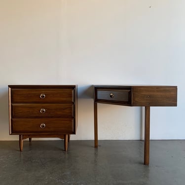 Corner desk by La Period -walnut finish 