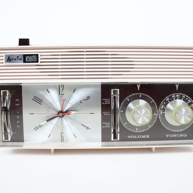 Vintage 60's Arvin Analog Clock Radio - Tube Radio - Kitchen Radio - Alarm / Timer - Pale Pink / Brushed Aluminum 