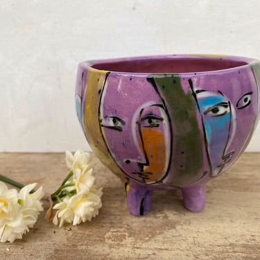 Deborah Fitts Ceramic Footed Bowl, Post Modern/ Picasso Style, Stylized Facial Sketches, Purple Dynamic Art Bowl, Signed Nashville Art 