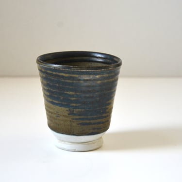 Small Mid Century Studio Art Pottery Pot or Candle holder - 4" Tall 