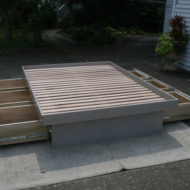 ZCustom TSS NdFvN01, King, Wormy Maple Bed, 2 dw plus cubby each side, HB style of NcFnV01; X12430A, Wormy Maple, 60