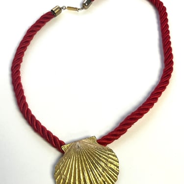 Vintage Gold  Seashell Necklace, Red Rope Necklace, Nautical Necklace, Chunky Necklace, Beach Themed Jewelry, Vintage Jewelry, Gold Shell 