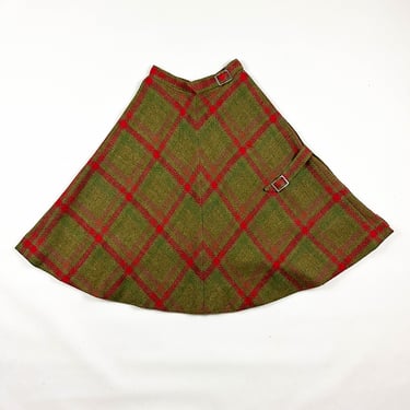 1940s Green and Red Plaid Tweed Circle Skirt / 24 Waist / Fit and Flare / Buckles / Straps / 50s / New Look / Pockets / Fall / Belt / XS 