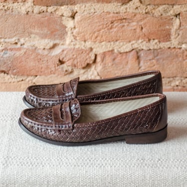 brown leather loafers | 80s 90s vintage dark brown academia style woven leather slip on penny loafers size 7 