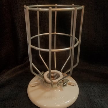 Porcelain Lamp Holder with Lamp Guard H6.75 x D4.5