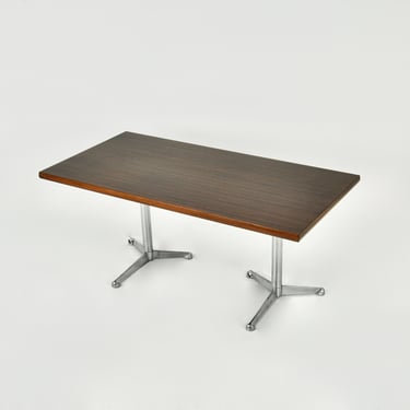 Desk by Osvaldo Borsani for Tecno, 1960s 