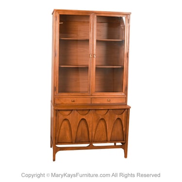 Mid-Century Walnut Buffet China Cabinet Broyhill Brasilia 