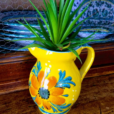 Majolica Vase ITALY~Bright Yellow & Green Vintage Pitcher Hand Painted 5