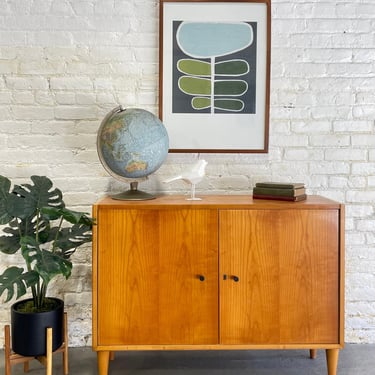 APARTMENT Sized Mid Century MODERN Petite Maple Jr. CREDENZA / Sideboard, c. 1960's 
