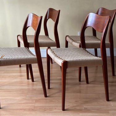 FOUR Moller Model #71 Dining Side Chairs, teak  and new Paper Cord natural color 