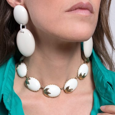 Fabulous Vintage 60s 70s White Ovals with Leaves Link Statement Necklace 
